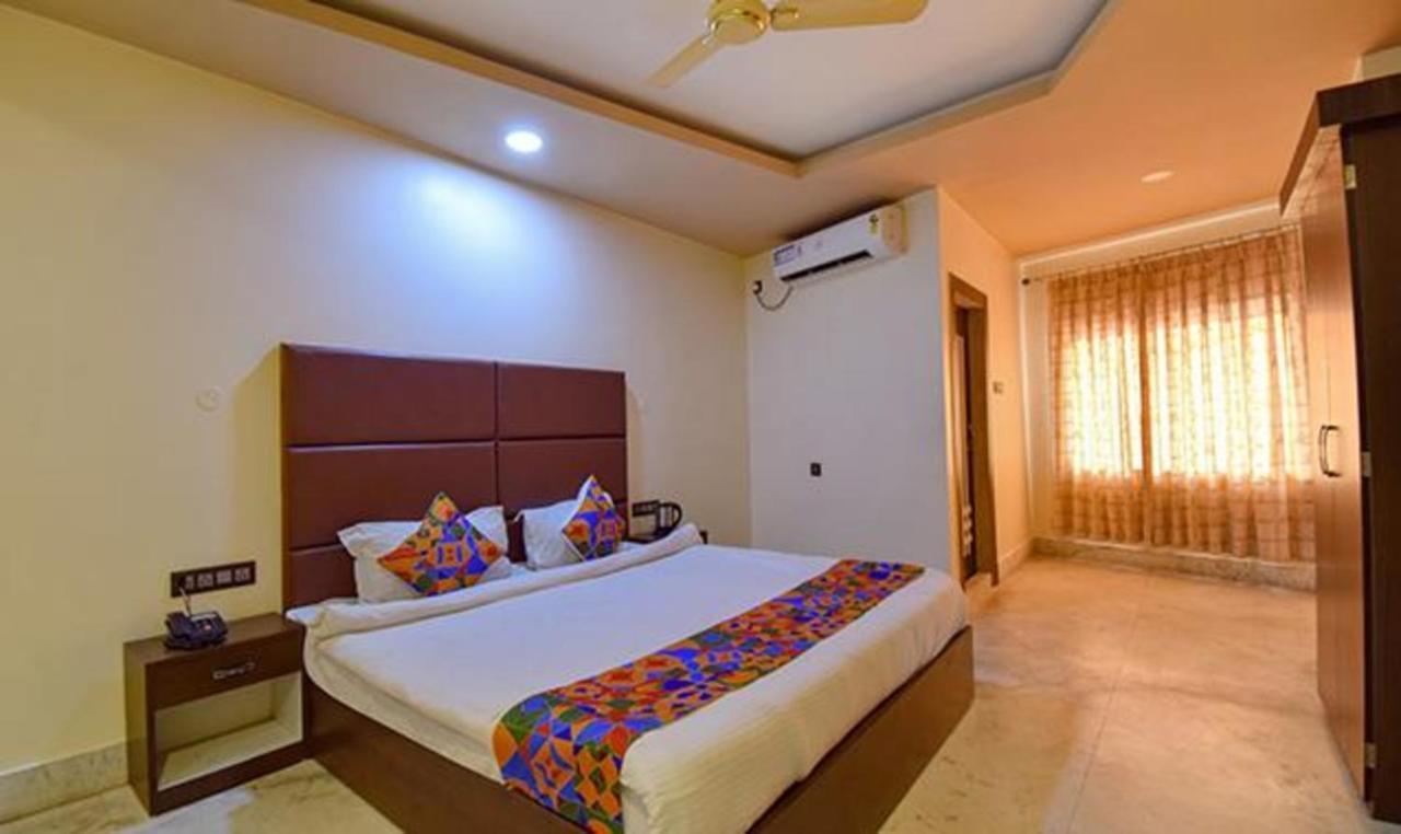 Fabhotel Rr Suites 古瓦哈提 外观 照片