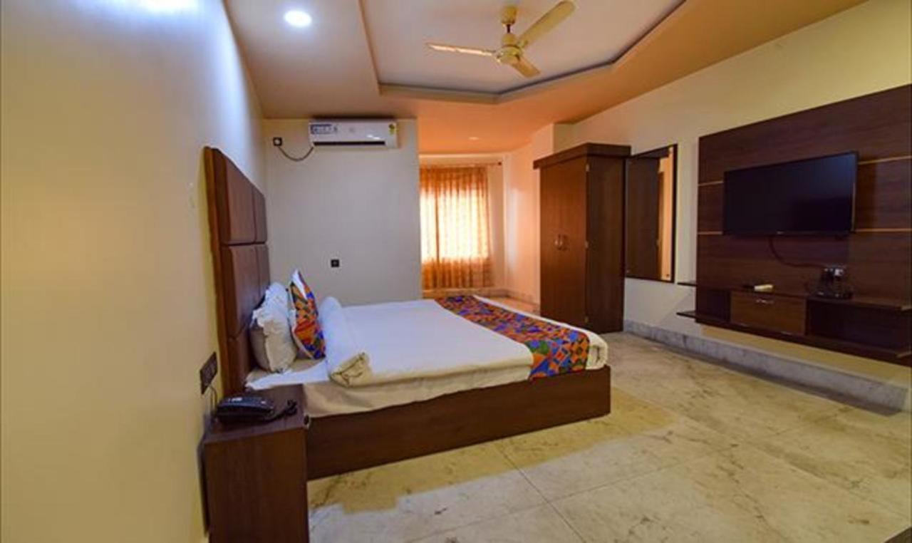 Fabhotel Rr Suites 古瓦哈提 外观 照片